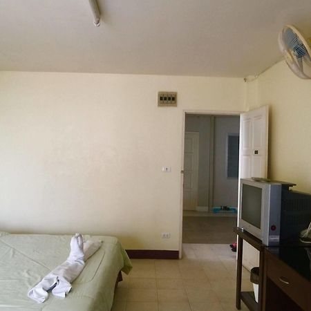 Ekkamon Apartment Phuket Exterior photo