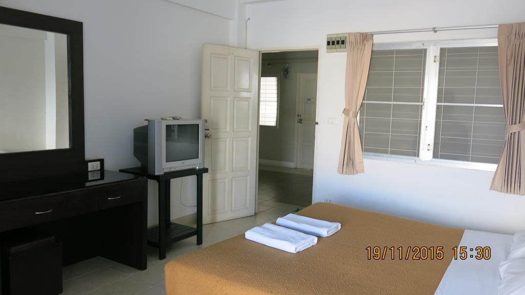 Ekkamon Apartment Phuket Exterior photo