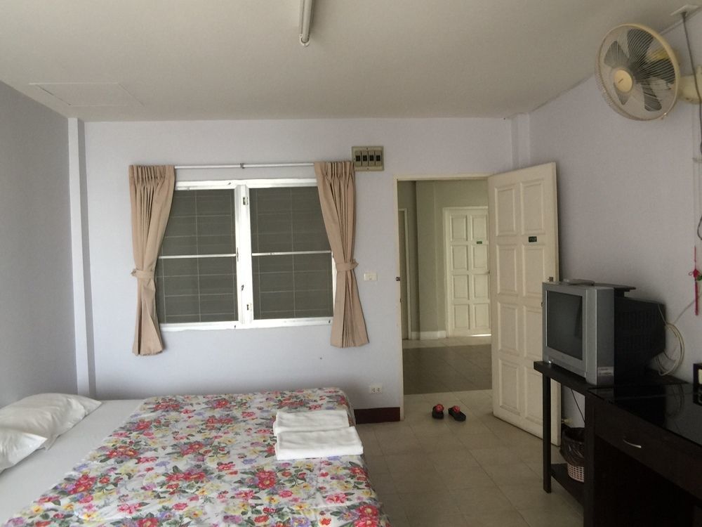 Ekkamon Apartment Phuket Exterior photo